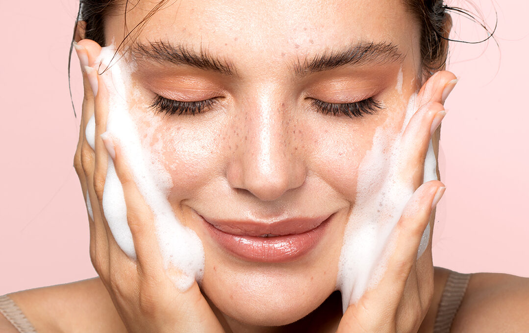 5 Best Cleansers For Dry & Irritated Skin
